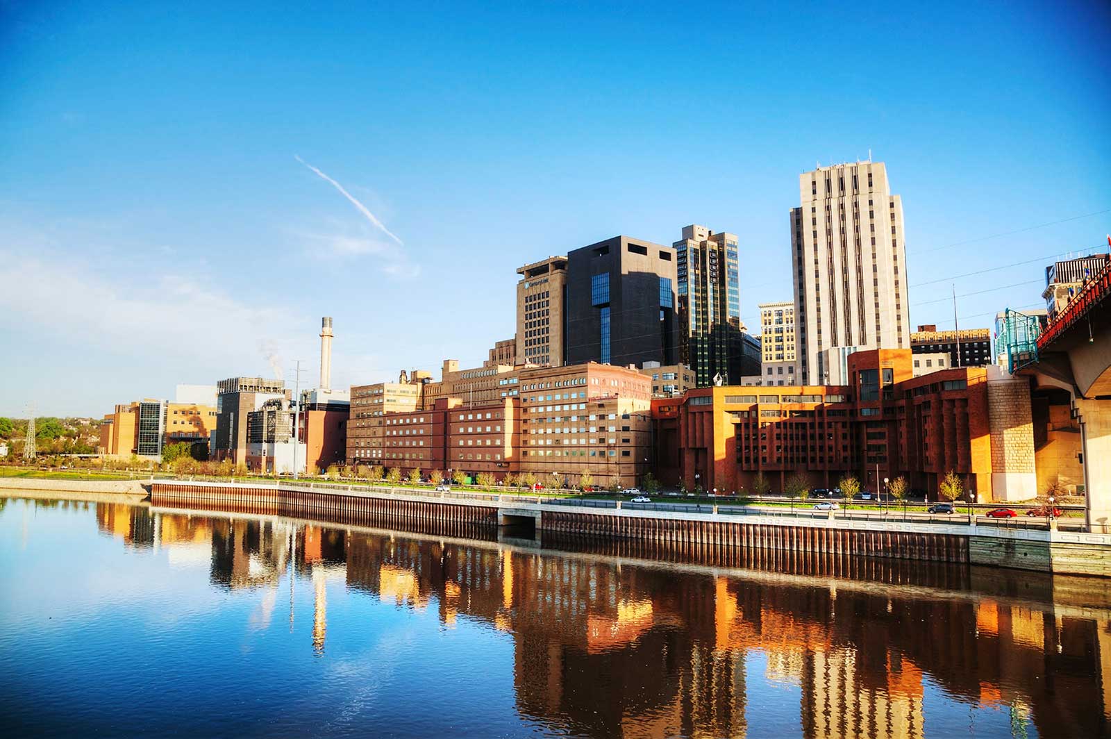 Waterfront views of Minneapolis