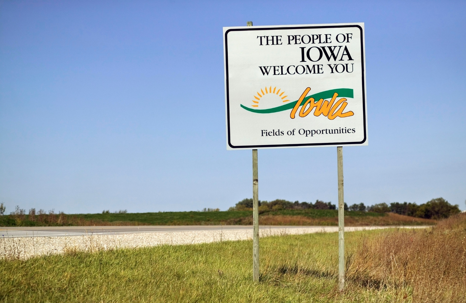 Welcome to Iowa sign